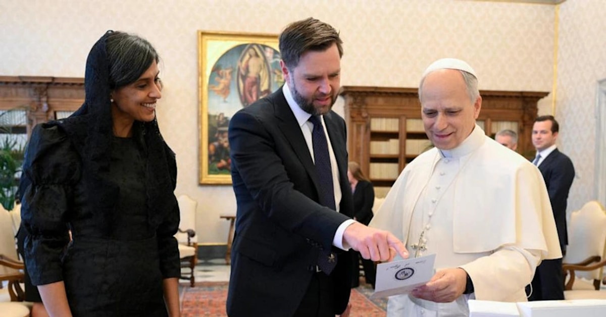 Pope Leo XIV Receives White House Invitation from Donald and Melania Trump