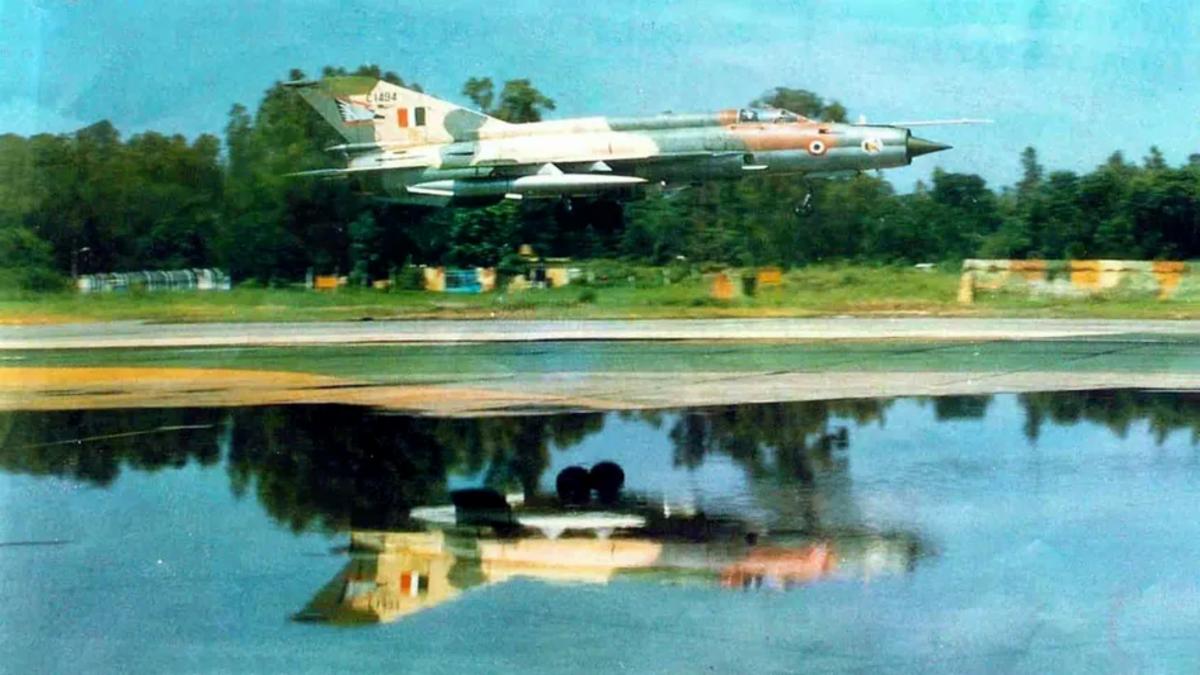 Pilots Defend MiG-21: Truth Behind the Legend in 2025