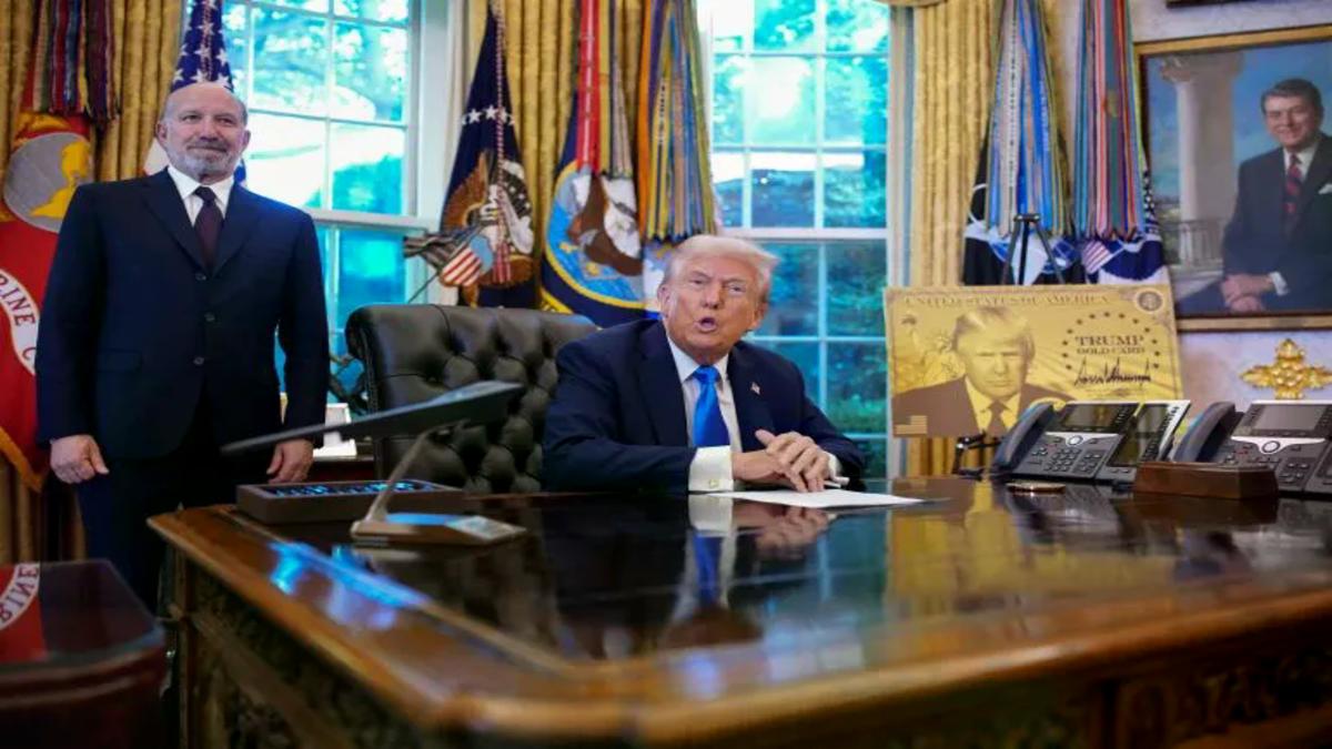 Trump's $100K H-1B Fee: Tech Talent's 2025 Wake-Up Call