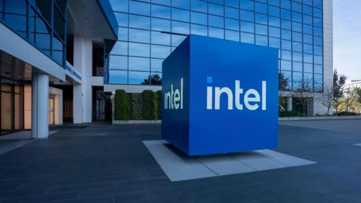 Sell Intel Now? Citi's Stark Warning Post-Nvidia (2025)