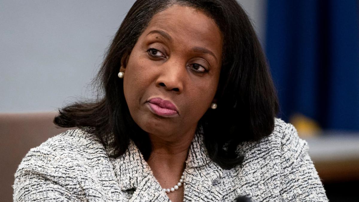 Supreme Court Allows Fed Governor Cook to Stay Pending Arguments