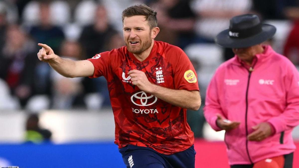england-recall-liam-dawson-for-4th-india-test