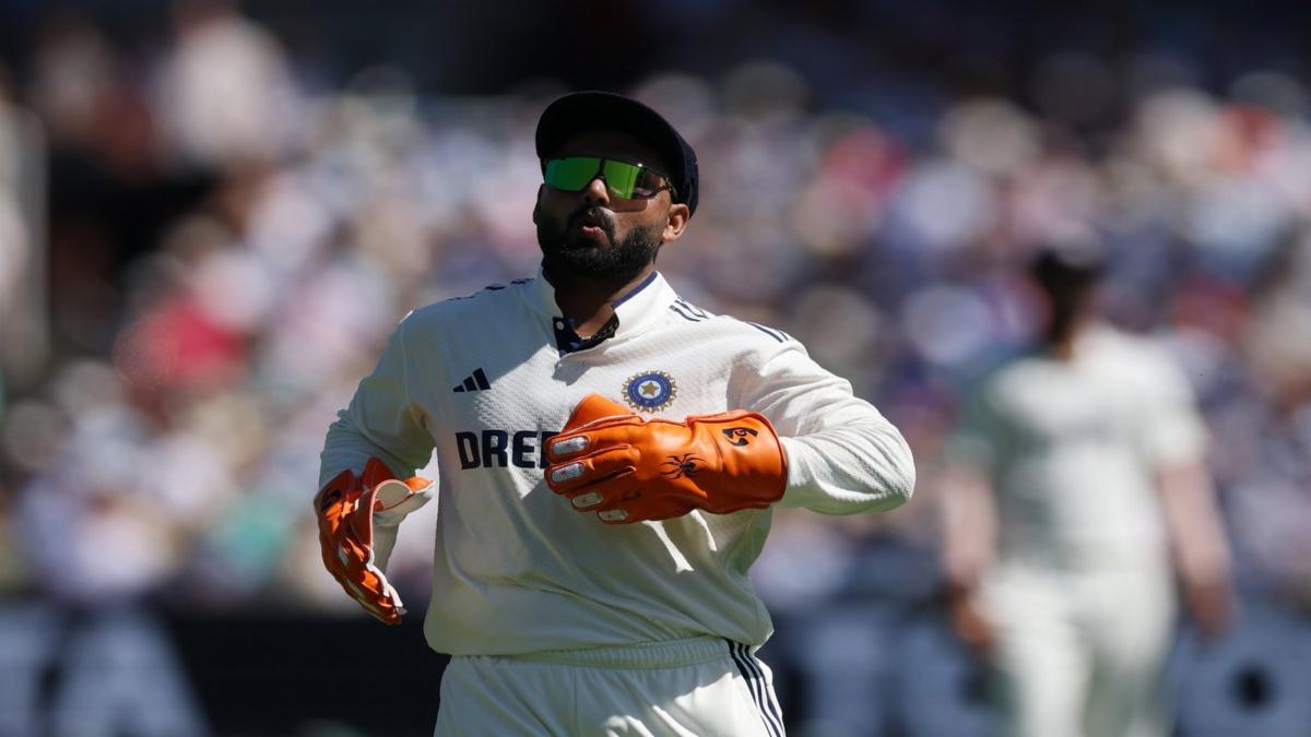 IND vs ENG: Jasprit Bumrah की गेंद पर Injured हुए Rishabh Pant