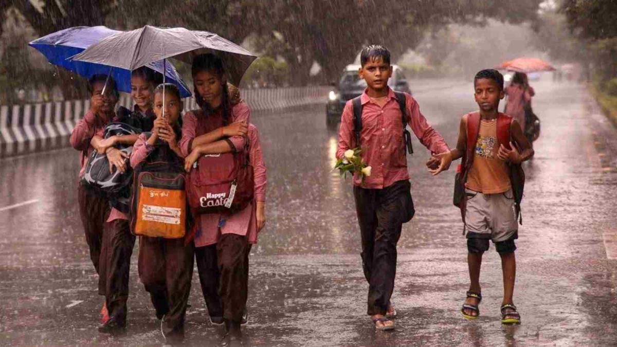 School Holidays in September 2025: Rain, Festivals, and Closures Explained
