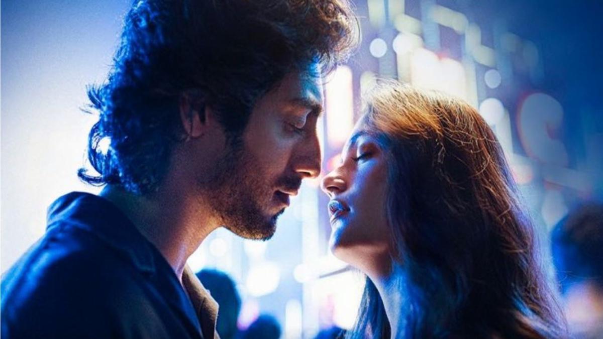 Saiyaara Stuns Bollywood: What Critics, Fans & Insiders Say